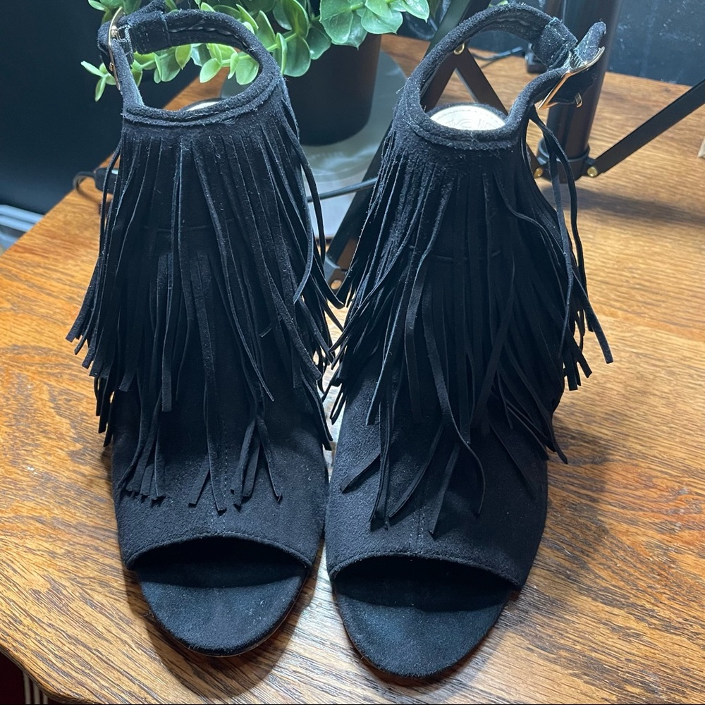 Vince Camuto suede fringe sandals